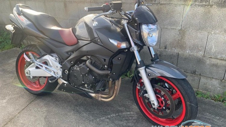 Suzuki GSR 600