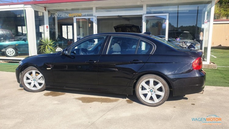 BMW S&eacute;rie 3 - 318