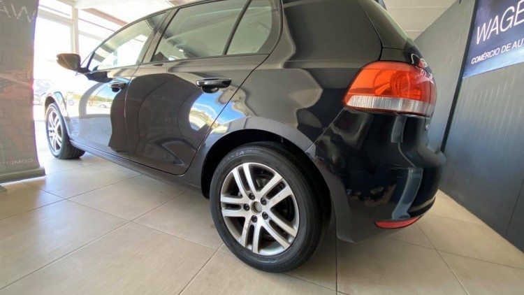 Volkswagen Golf VI
