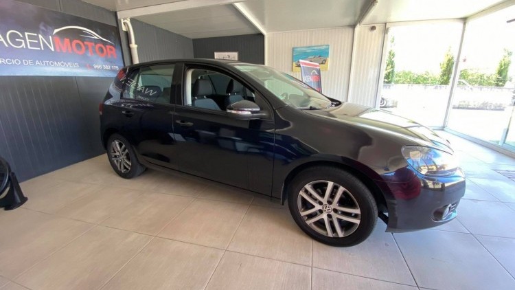 Volkswagen Golf VI