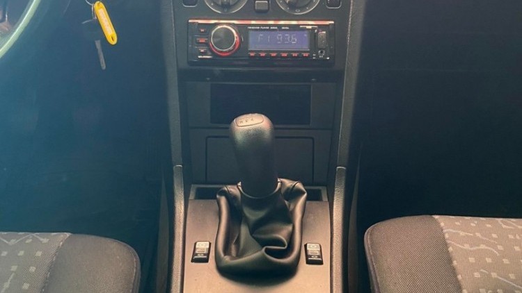 Mercedes-Benz Classe C 220 multivalvulas