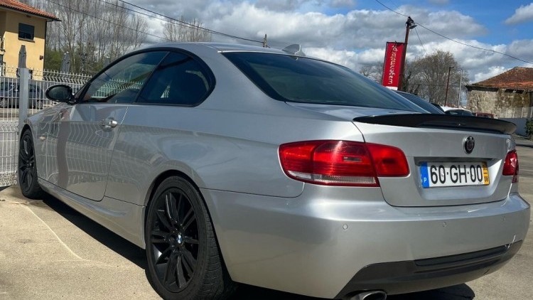 BMW S&eacute;rie 3 - 320 D