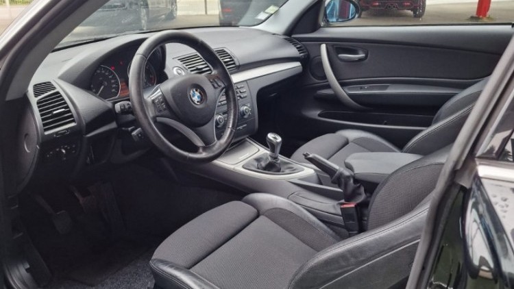 BMW S&eacute;rie 1 - 118 D