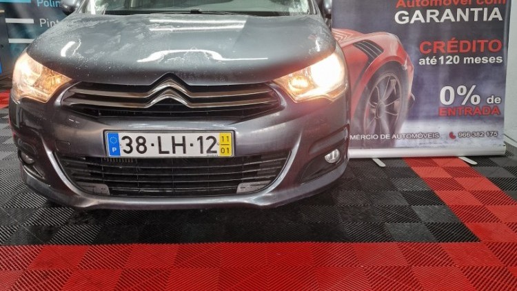 Citro&euml;n C4
