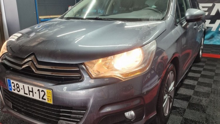 Citro&euml;n C4